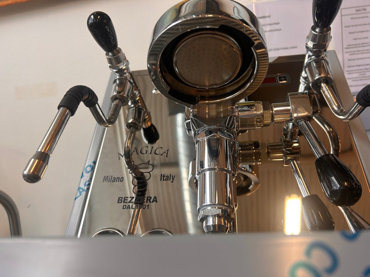 Bezzera - Magica E61 Espresso Machine with PID (Slightly damaged) - Café Liégeois Canada Inc.