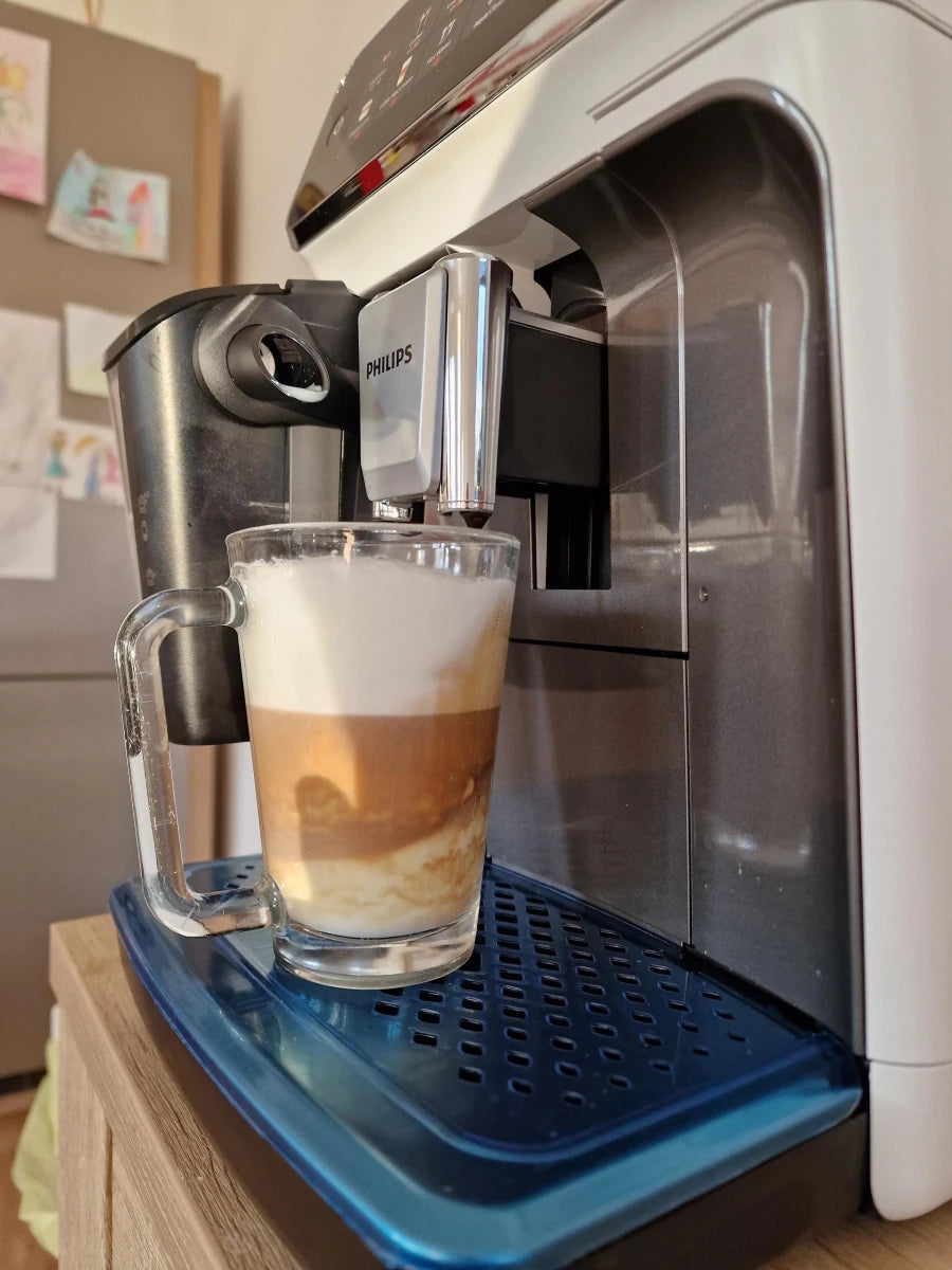 Philips - Series 3300 LatteGo (SilentBrew) EP3347/90 - Café Liégeois Canada Inc.