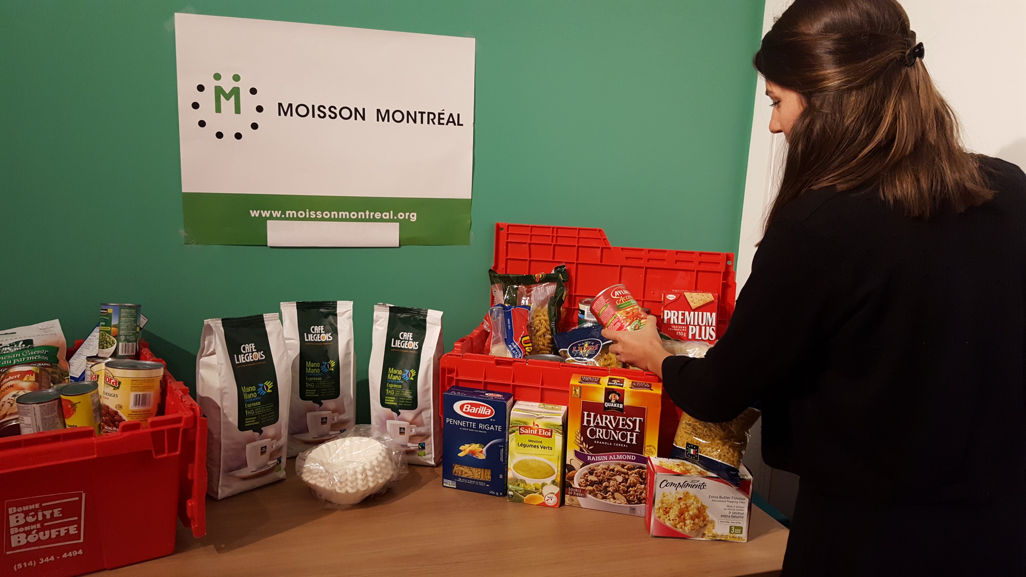 Café Liégeois organises a food bank for Moisson Montréal