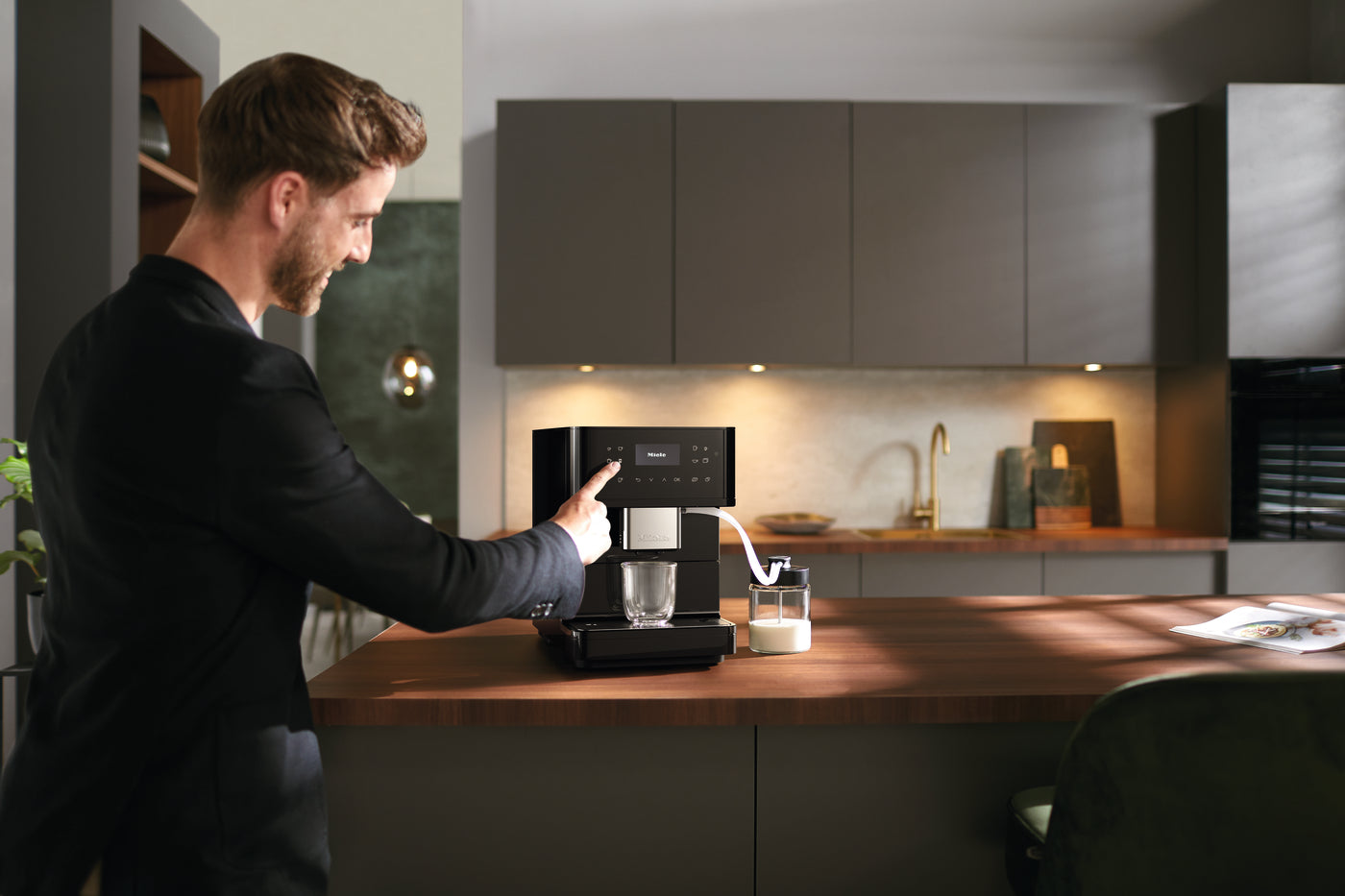 Miele CM 6160 coffee machine