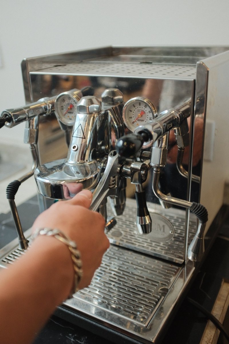 Manual Espresso Machine Maintenance - Café Liégeois