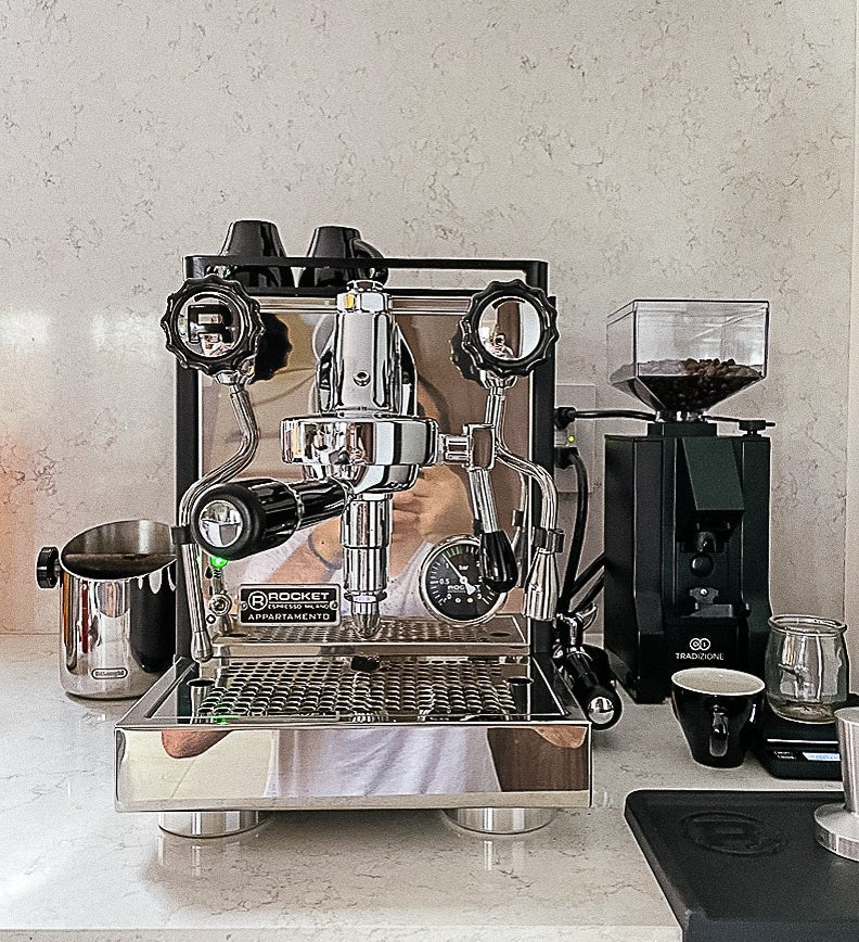 Rocket Appartamento Black White Café Liégeois - Main Image